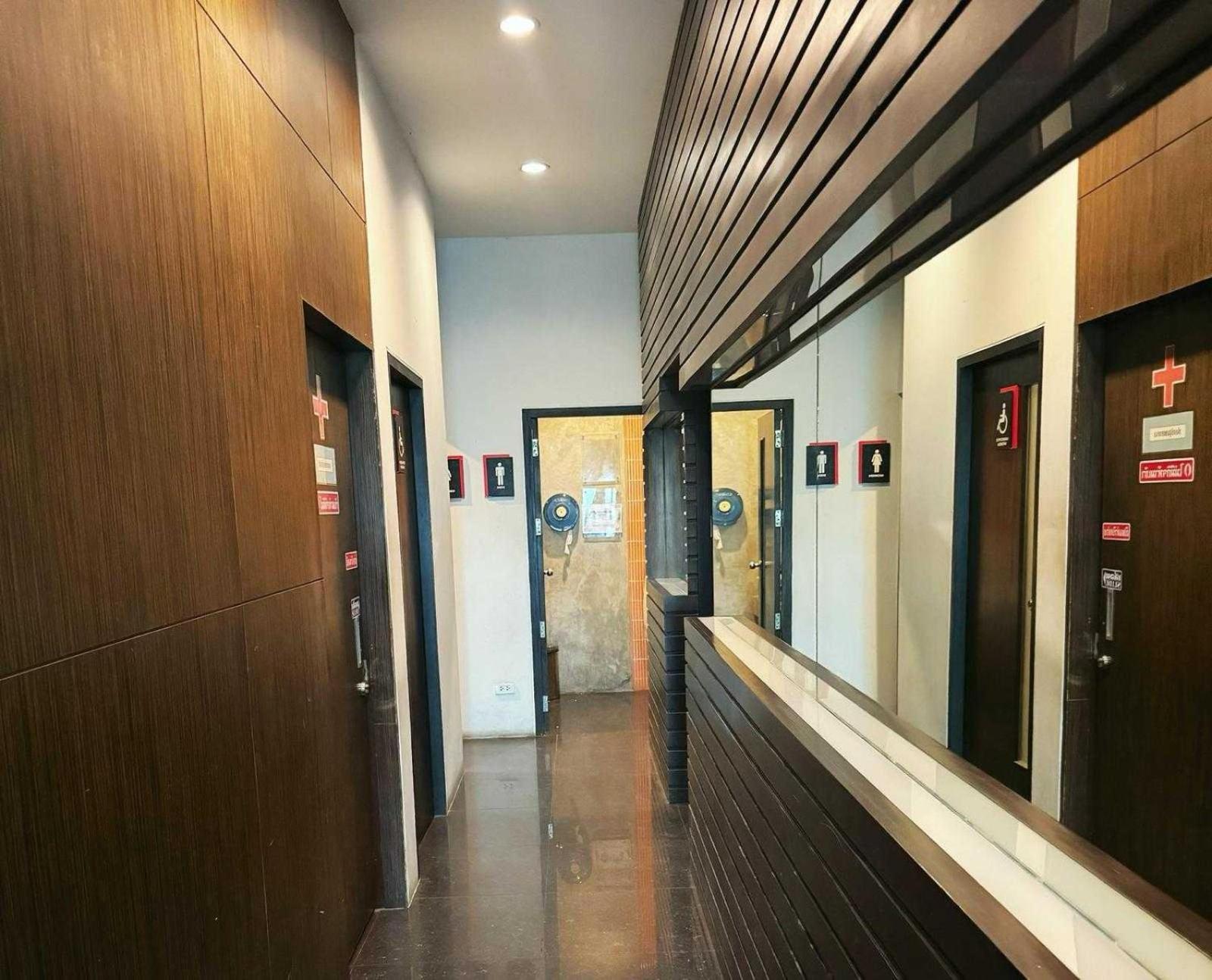 Capital O 75514 Vasidtee City Hotel Suphanburi Exteriör bild