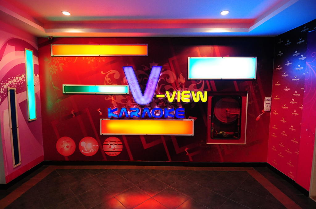 Capital O 75514 Vasidtee City Hotel Suphanburi Exteriör bild